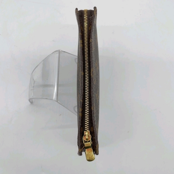 100%Authentic Louis Vuitton Monogram Pouch - Picture 5 of 10
